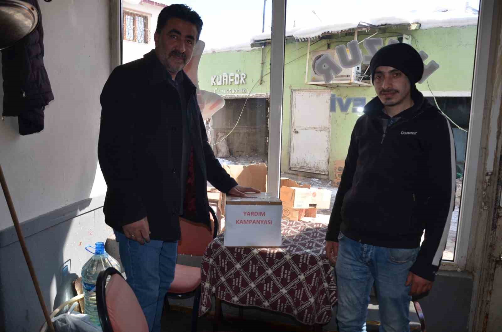 Çayevi sahibi bir günlük hasılatı depremzedelere bağışladı