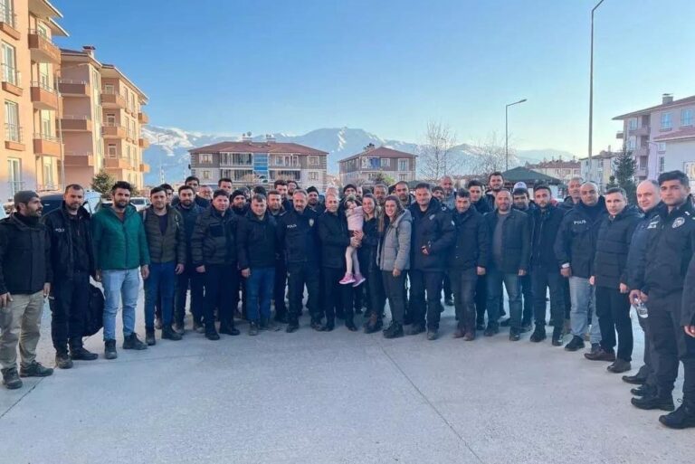 Kahramanmaraş’ta görev alan polisler Erzincan’a döndü