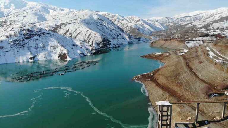 Erzincan Barajı’nın su seviyesi yüzde 26,78’e düştü