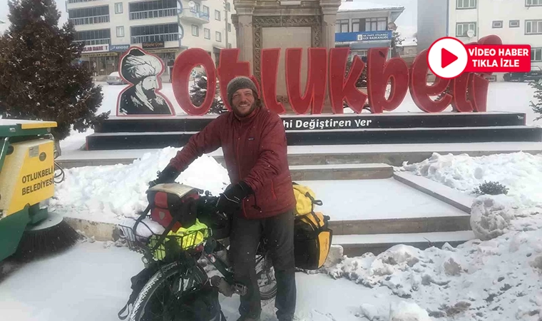 Alman gezgin bisikletiyle Erzincan’a geldi