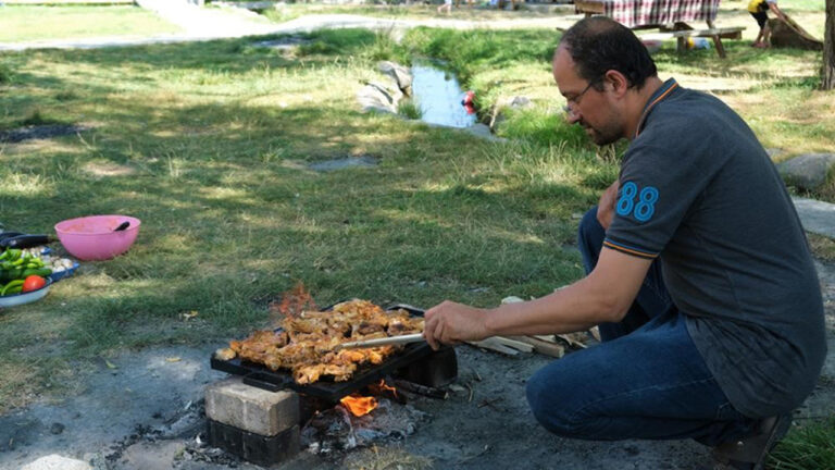 Erzincan’da hafta sonu piknik yoğunluğu