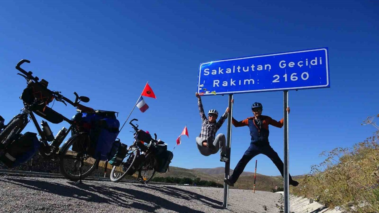 Bisikletle Fransa’dan Erzincan’a Yolculuk