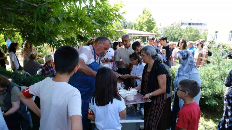 Erzincan’da 6 Bin Kişilik Aşure İkramı