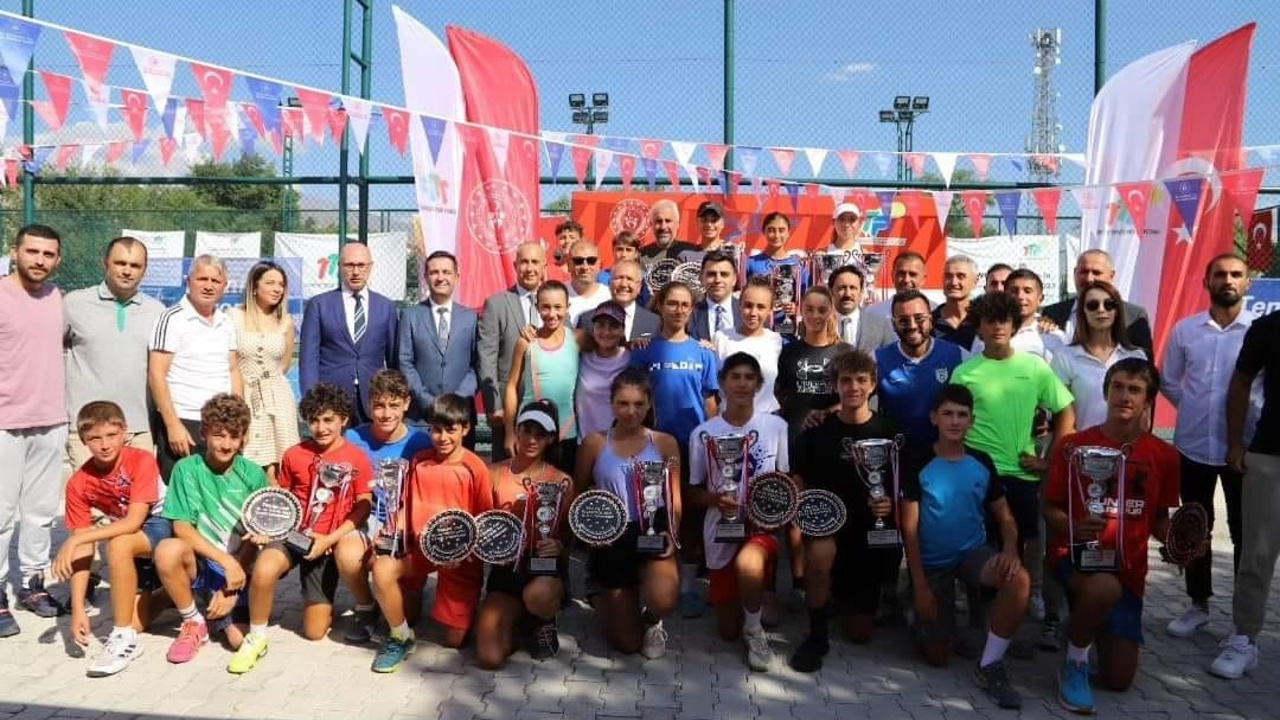 Erzincan Ergan Cup Tenis Turnuvası sona erdi