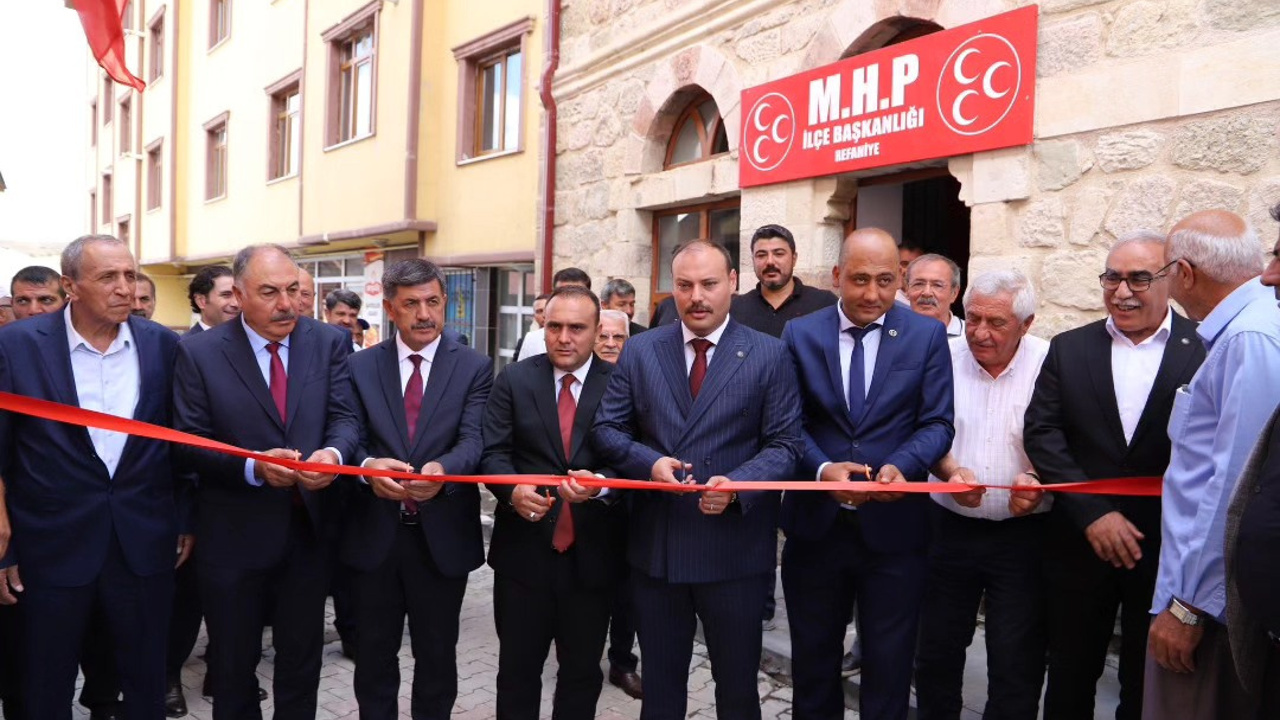 Refahiye MHP İlçe Binasının Açılışı Yapıldı