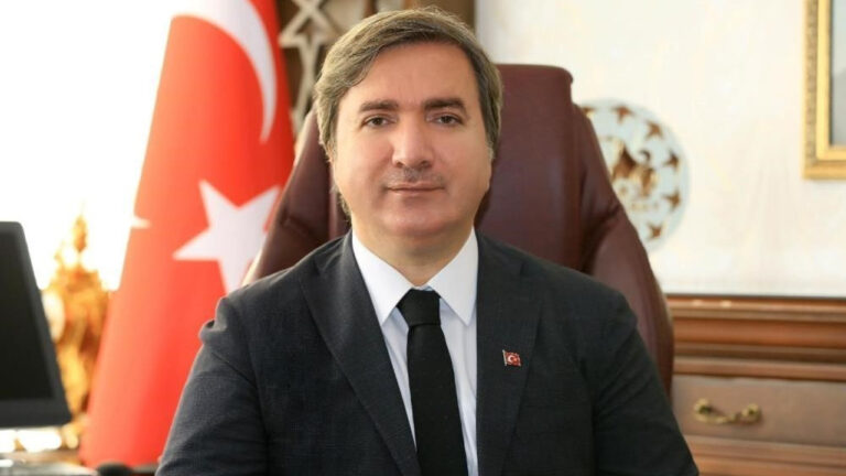 Vali Aydoğdu: “Türkiye’nin yarınlarını sizler şekillendireceksiniz”