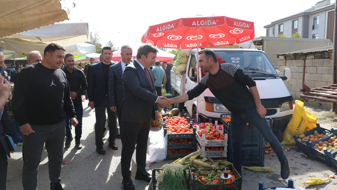 Vali Aydoğdu Pazar Esnafını Ziyaret Etti