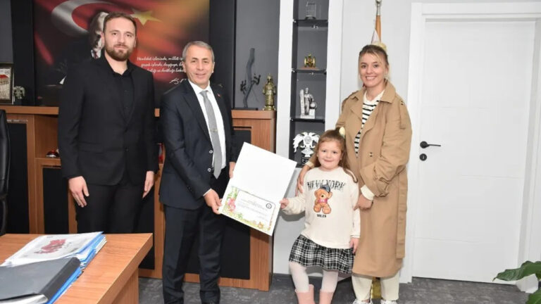 Kurt Müdür’den Küçük Elif Liya’ya Teşekkür