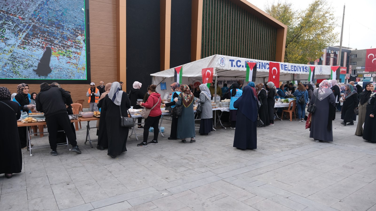 Filistinli Mağdurlar İçin Hayır Çarşısı Açıldı