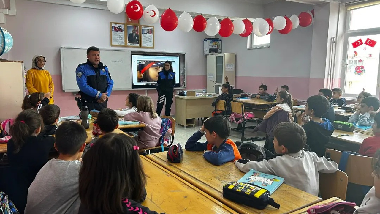 “Polisim Yanımda Geleceğim Güvende”