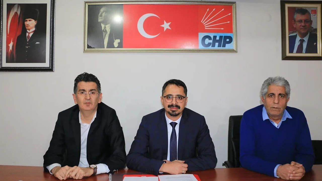 CHP’de Şok İstifa