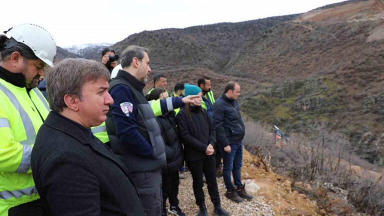 Bakan Bayraktar: “İliç’te halk sağlığını tehlikeye düşürebilecek, çevreyi tehdit edecek bir olumsuzluk yoktur”