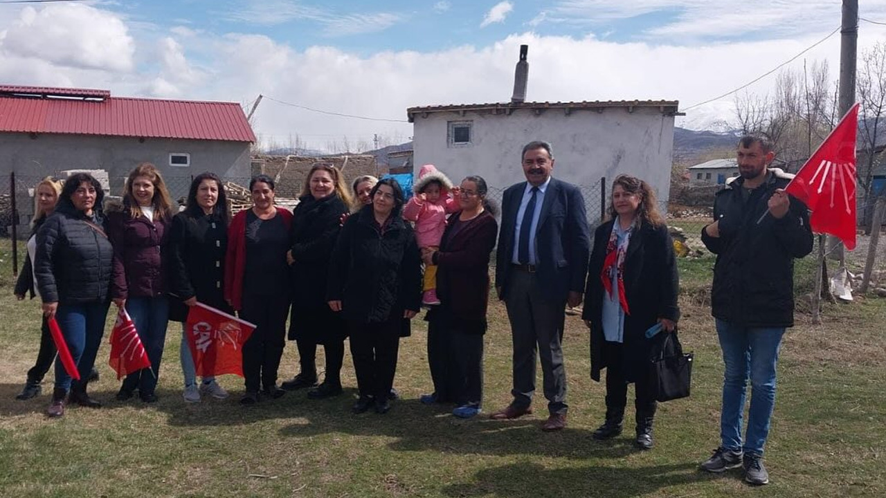 Çağlayan CHP Adayı Çetin Çay Belde Halkına Projelerini Anlatıyor