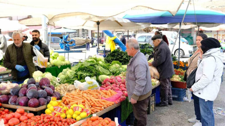 Erzincan’da Ramazan alışverişi hareketliliği