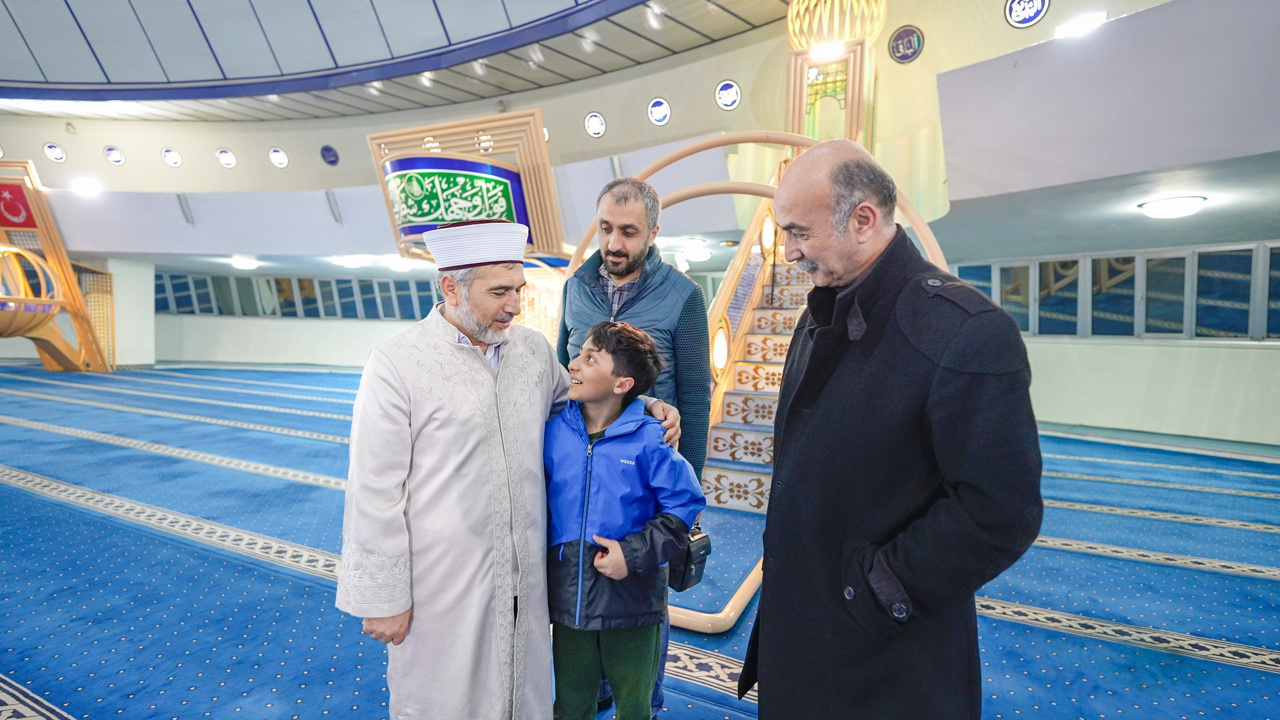 Ramazan Geceleri Cami ve Cemaat Buluşmaları Devam Ediyor