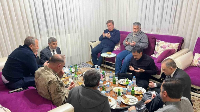 Vali Aydoğdu, iftarda şehit ailesine misafir oldu