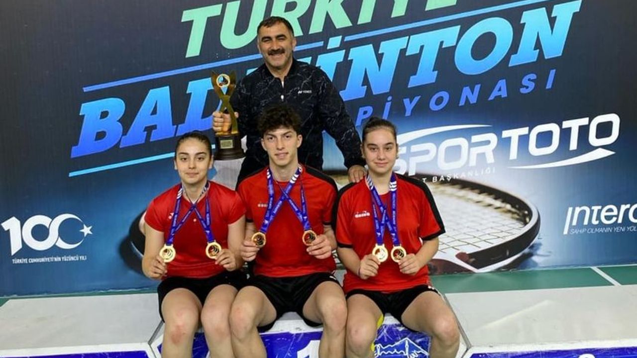 Erzincanlı Badmintoncular 4 Branşta Türkiye Şampiyonu Oldu