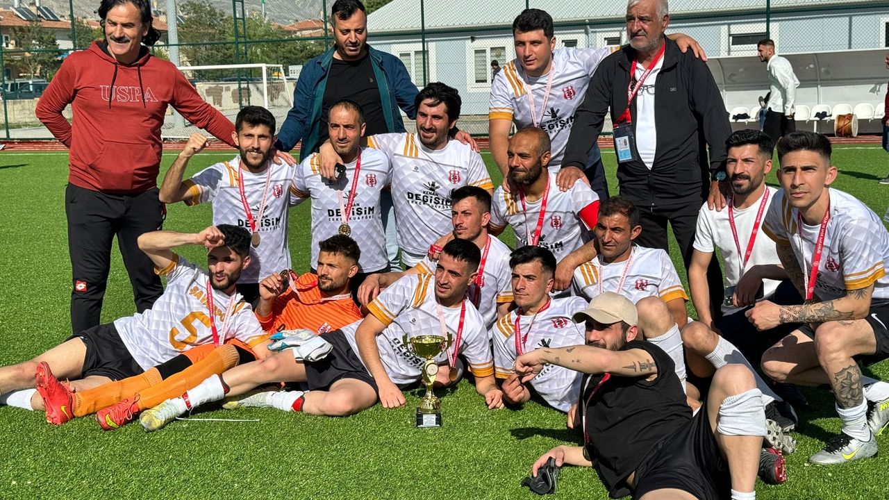 Süper Amatör Küme Şampiyonu ‘Erzincan Gençler Birliği Şavakspor’ Oldu