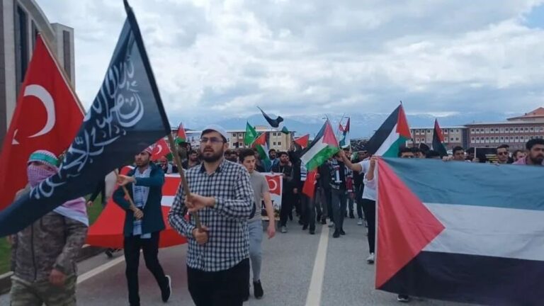 Erzincan’da Filistin’e destek yürüyüşü yapıldı