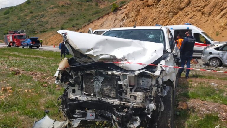Kızıldağ’da Kaza; 2 Ölü 2 Yaralı