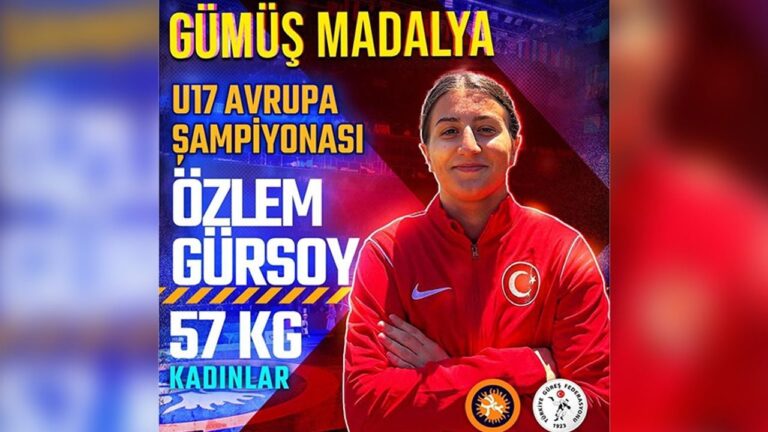 Özlem Gürsoy’dan Gümüş Madalya