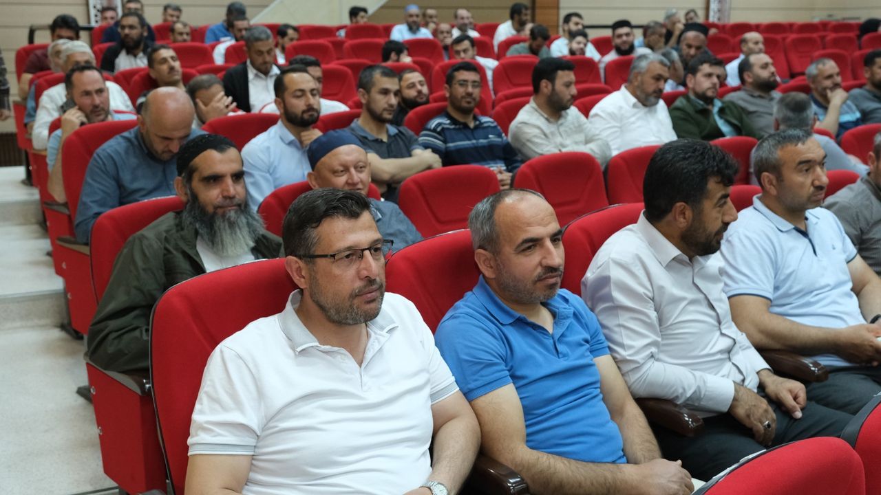 Yaz Kur’an Kursları Semineri Düzenlendi