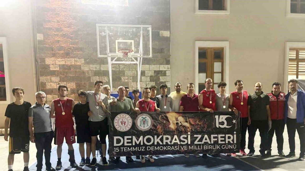 3×3 Sokakta Basketbol Turnuvasının Şampiyonu Emniyet Müdürlüğü Oldu