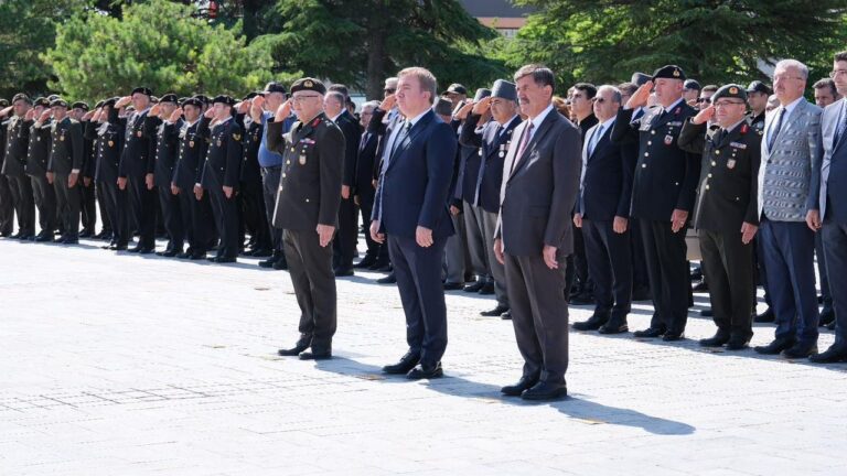 Atatürk’ün Erzincan’a Gelişinin 105. Yıl Dönümü Törenle Kutlandı