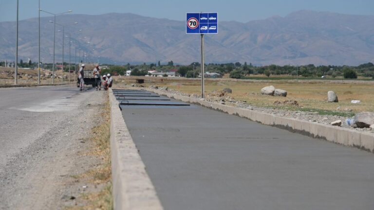 Ekşisu Yolunda Yeni Bisiklet Yolu Yapılıyor