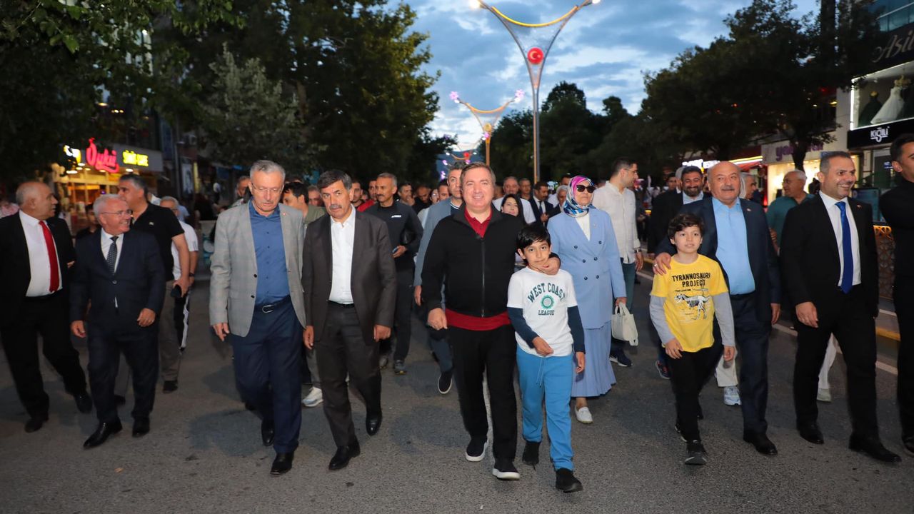 Ordu Caddesi Şenlendi