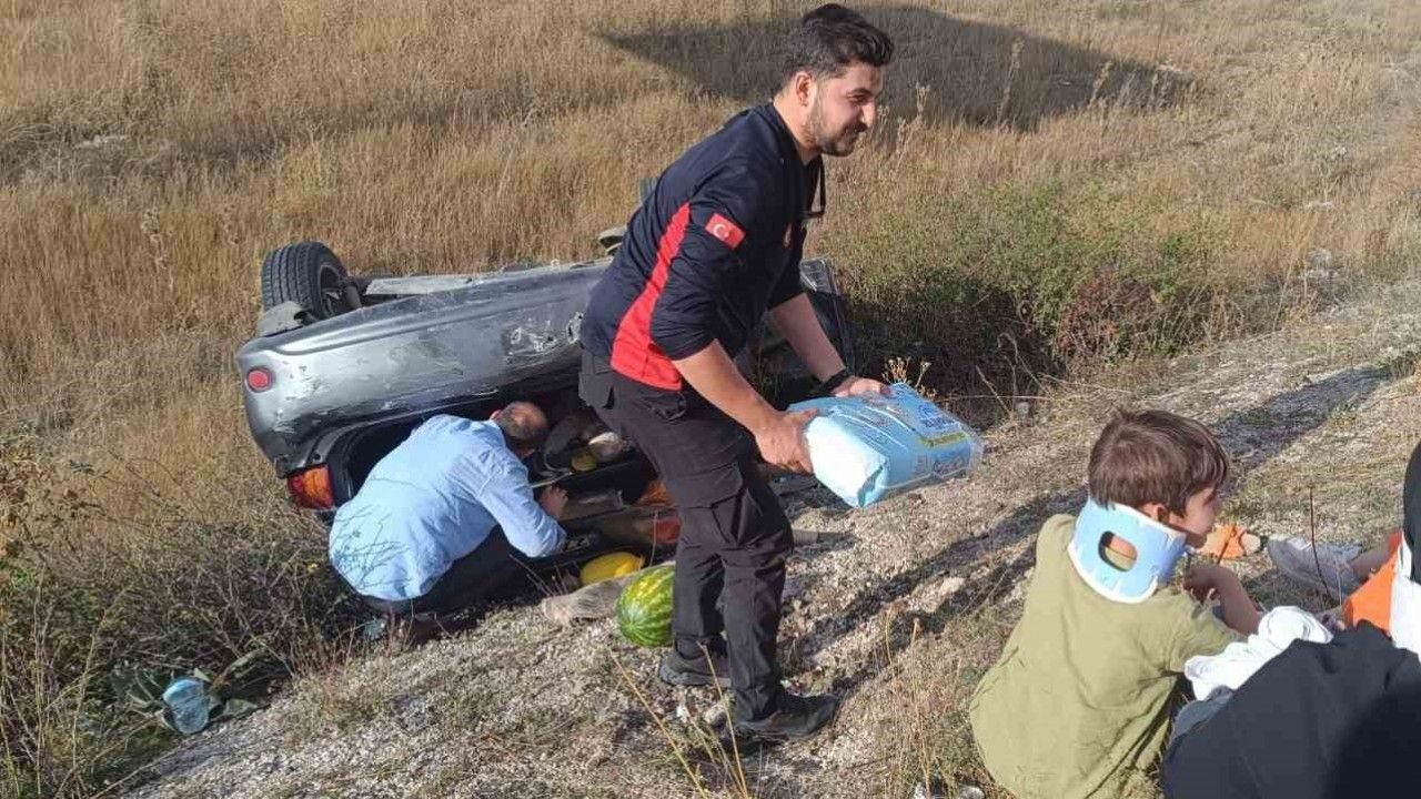 Erzincan’da Otomobil Şarampole Uçtu: 6 Yaralı