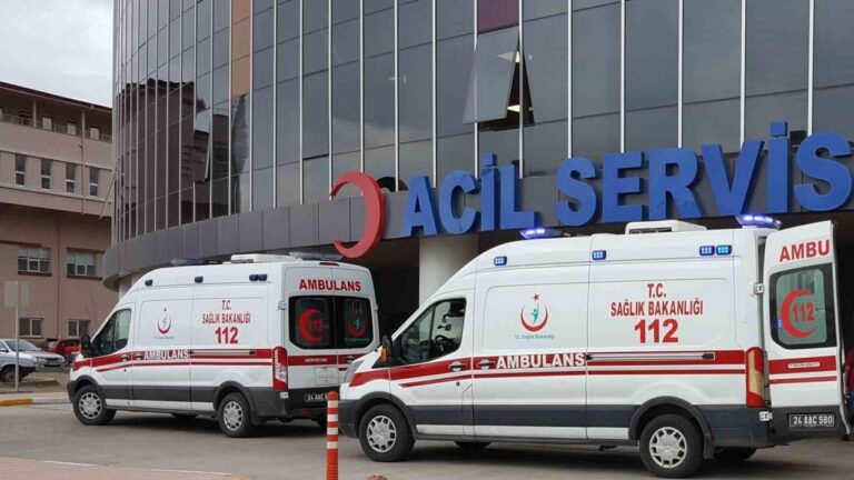 Minibüs sulama kanalına çarptı: 9 kişi yaralandı