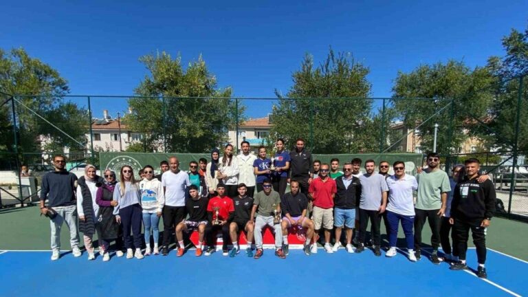 Doğu ve Güneydoğu Anadolu Tenis Ligi Erzincan’da