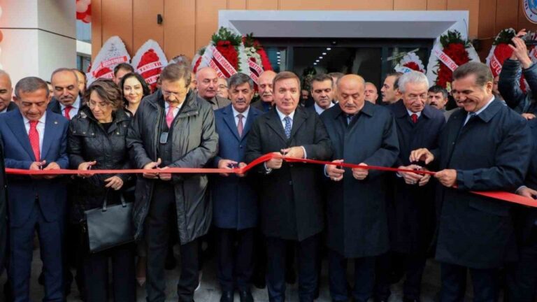 Erzincan Ticaret ve Sanayi Odasının Yeni Hizmet Binasının Açılışı Yapıldı