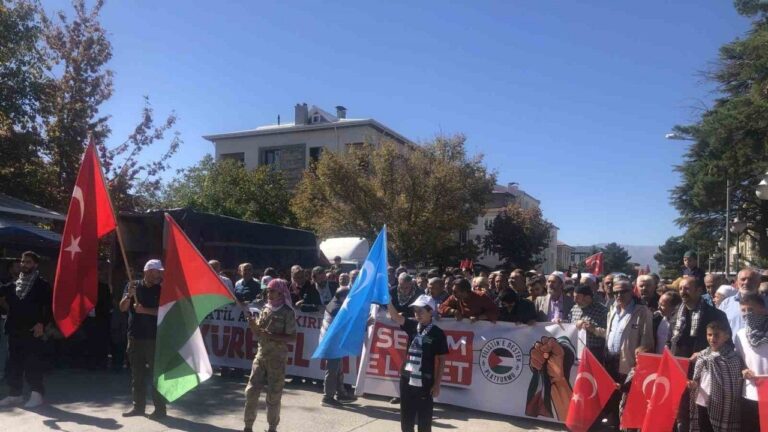 Erzincan’da Filistin’e Destek Yürüyüşü