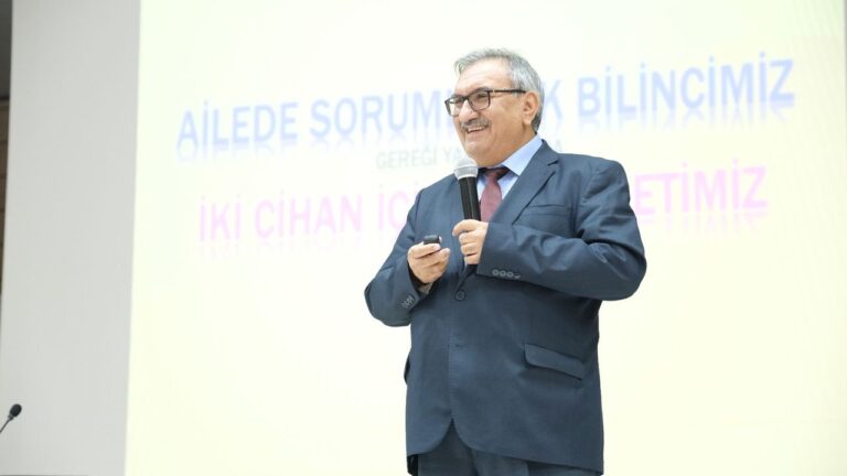 “Ailede Sorumluluk Bilinci” Konulu Konferans Düzenlendi