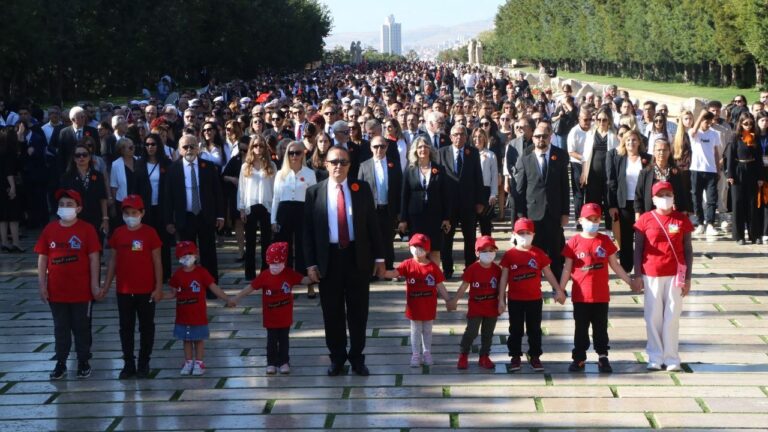 LÖSEV’den Büyük Anıtkabir Buluşması