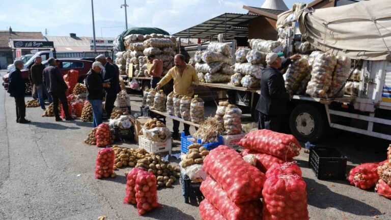 Vatandaşların Kışlık Patates ve Soğan Stoku Başladı