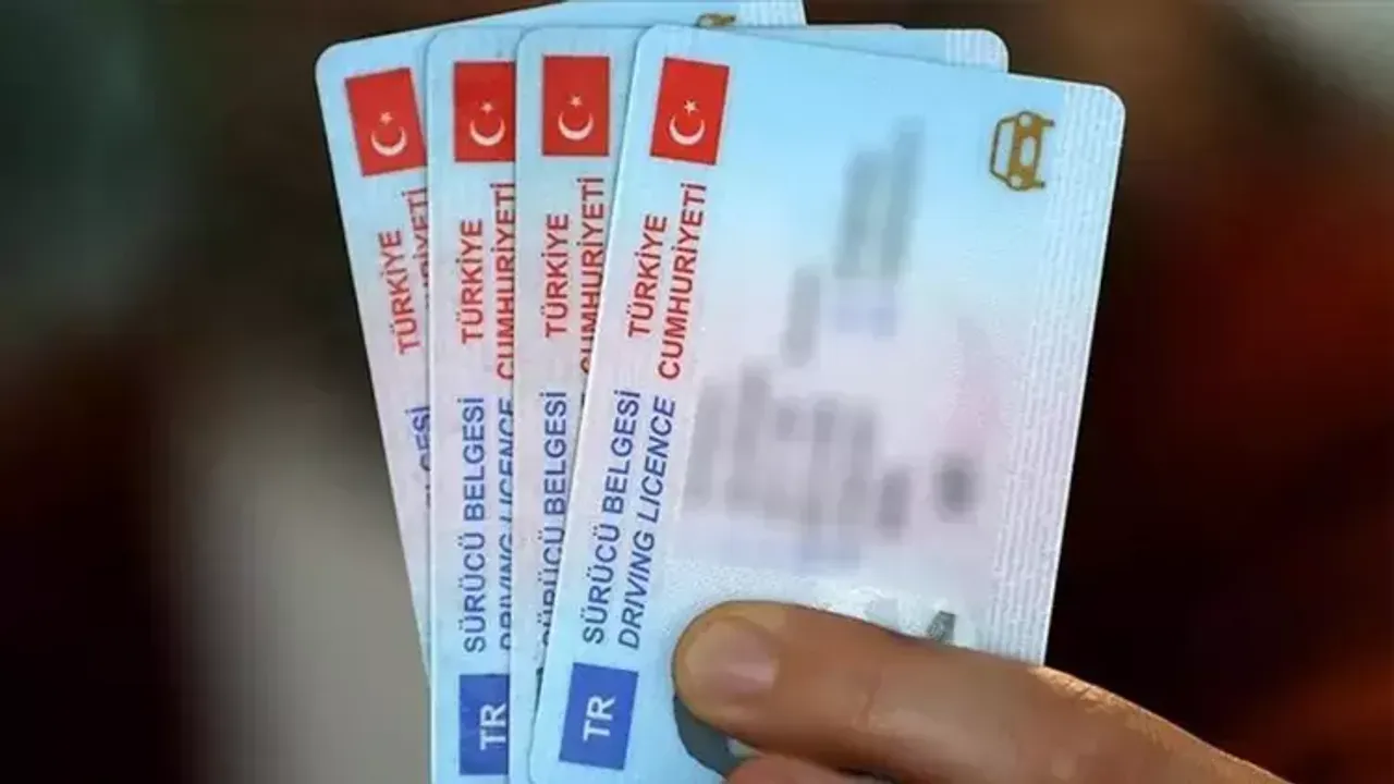 Sürücü Belgelerinin Yenilenme Süresi Uzatıldı