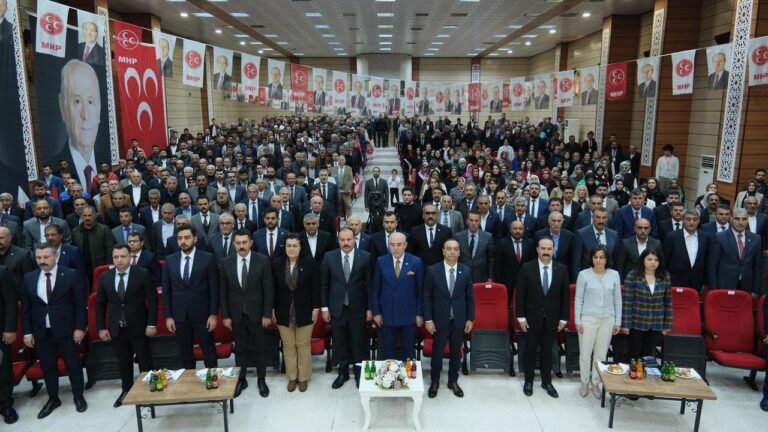 “Hilale Doğru Türkiye” Toplantısı Erzincan’da Düzenlendi