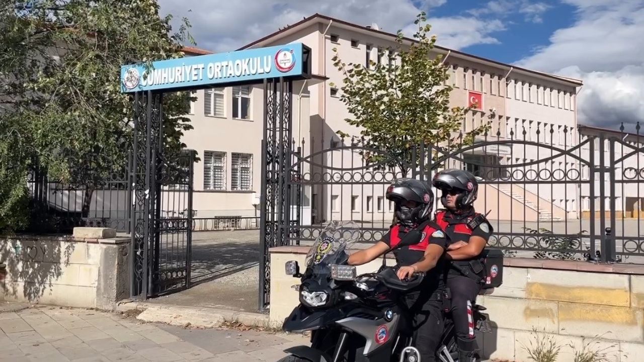 Polis ve Jandarma Ekiplerince Denetimler Sürüyor