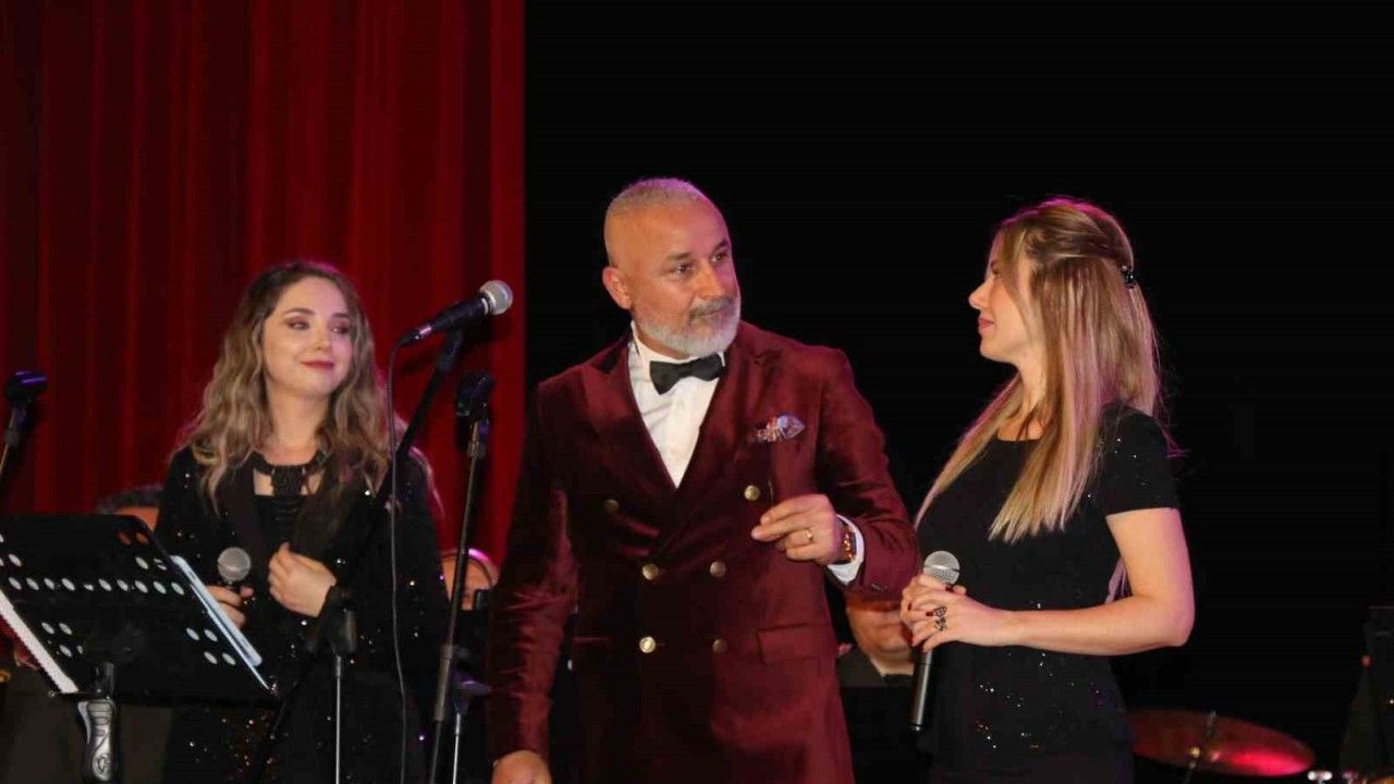 TSK Armoni Mızıkası Erzincan’da Konser Verdi