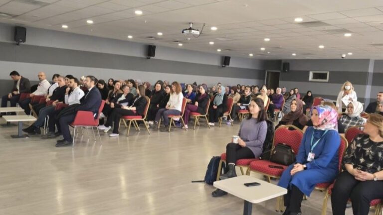 “Bilinçli Ellerde Sağlıklı Nesiller” Sempozyumu Yapıldı