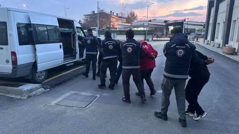 Erzincan’da Göçmen Kaçakçılığı Suçundan 4 Kişi Tutuklandı