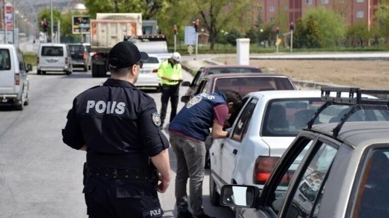 Erzincan’da toplamda 33 yıl 11 ay 8 gün hapis cezası olan 14 şahıs yakalandı