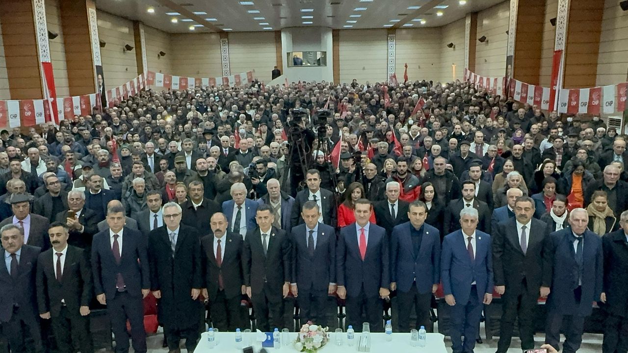 CHP Genel Başkanı Özel Erzincan’da İktidarı Eleştirdi