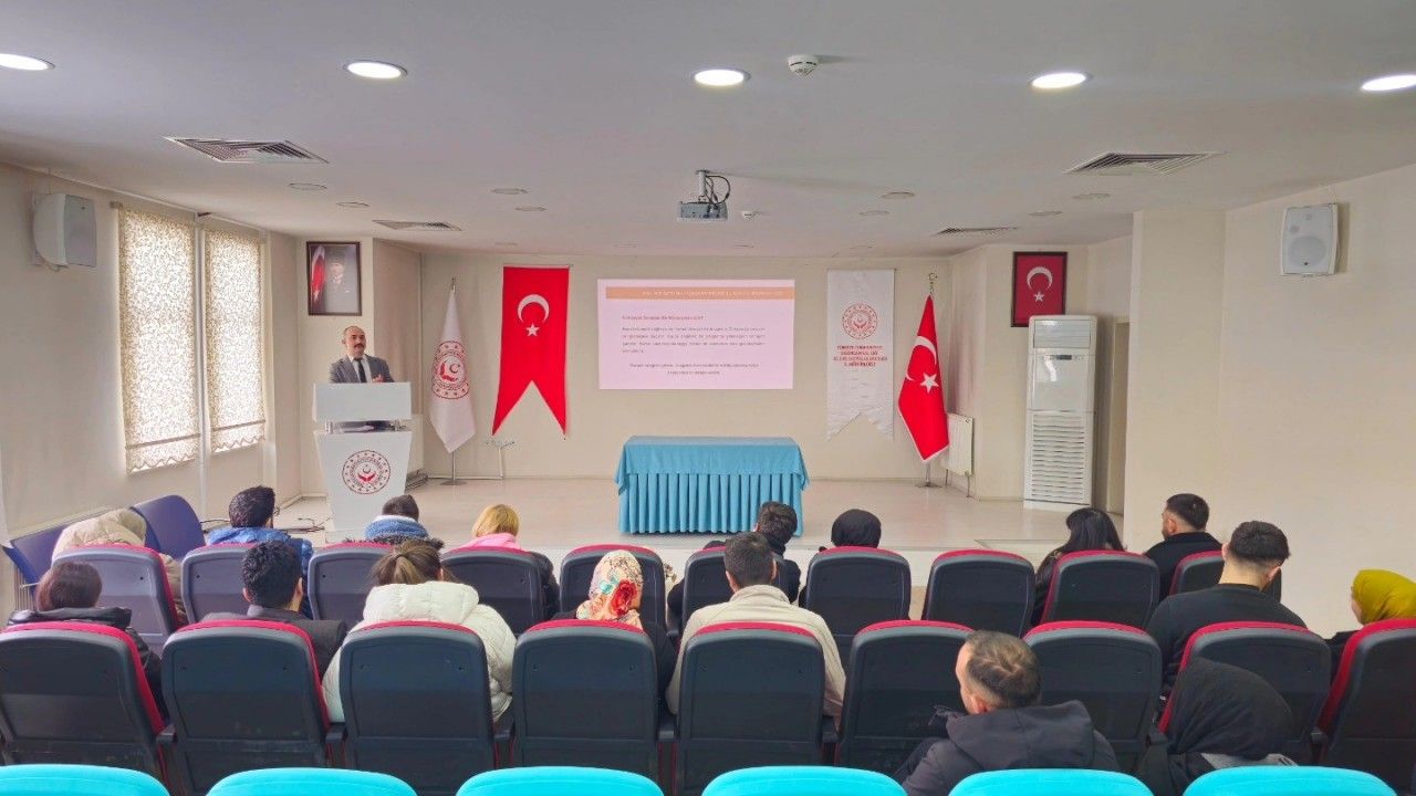 Erzincan’da Evlenecek Gençlere Eğitim Veriliyor