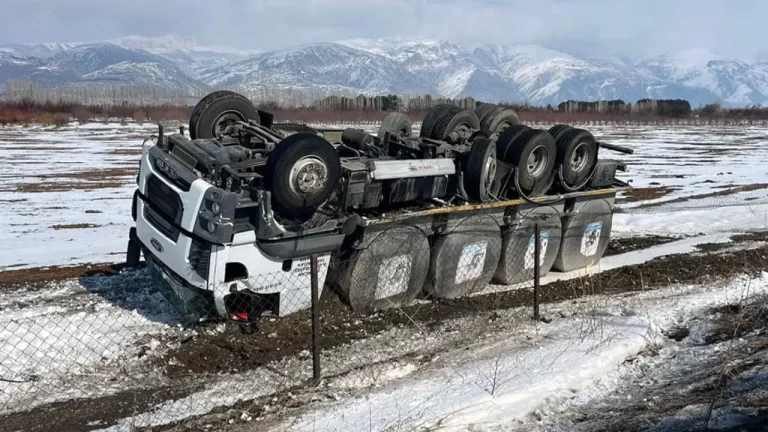 Süt Toplama Tankeri Takla Attı