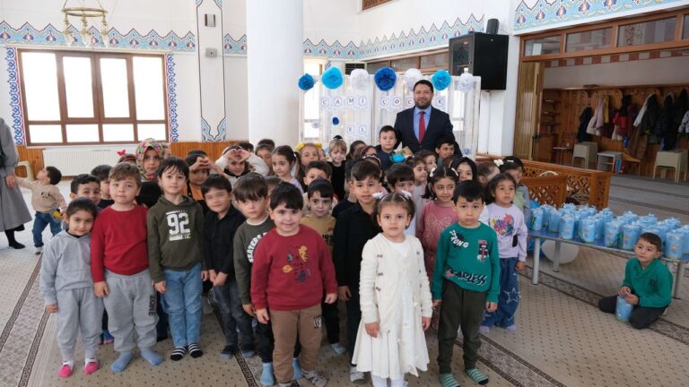 “Şehirlerin Kalbi Camide Buluşuyor, Cami-Çocuk Buluşması”