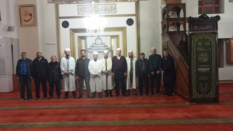 Hatimle Teheccüd Namazı Cami-i Kebir’de Başladı